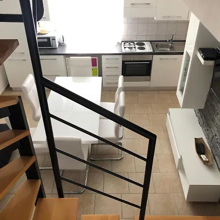 Ester Apartmán Lopar