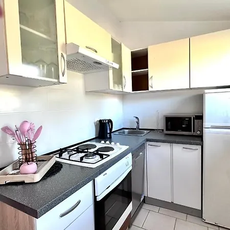 Ester Apartman *
