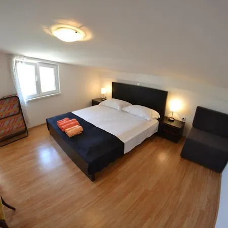 Apartman Ester *